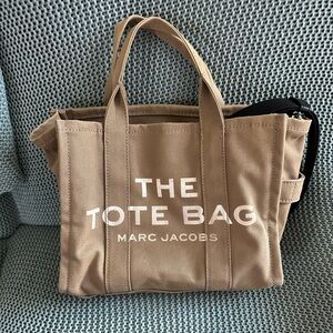 Marc Jacobs The Tote Bag